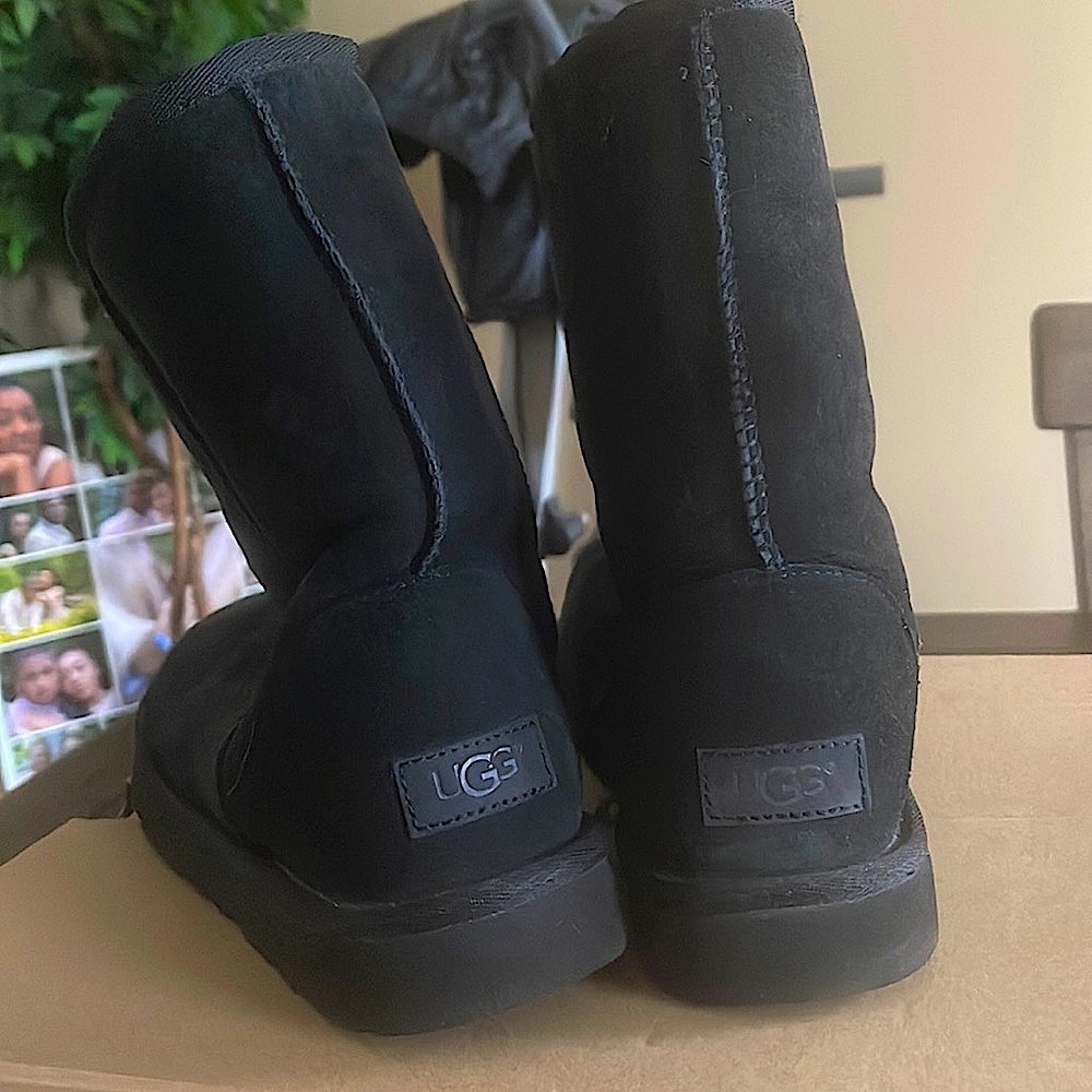 Womens classic short UGG